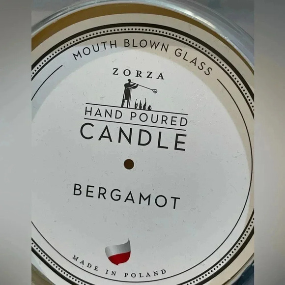 ZORZA MOUTH BLOWN GLASS
JELLYFISH STEM WHITE/BLUE
BERGAMOT CANDLE LARGE - Picture 8 of 14